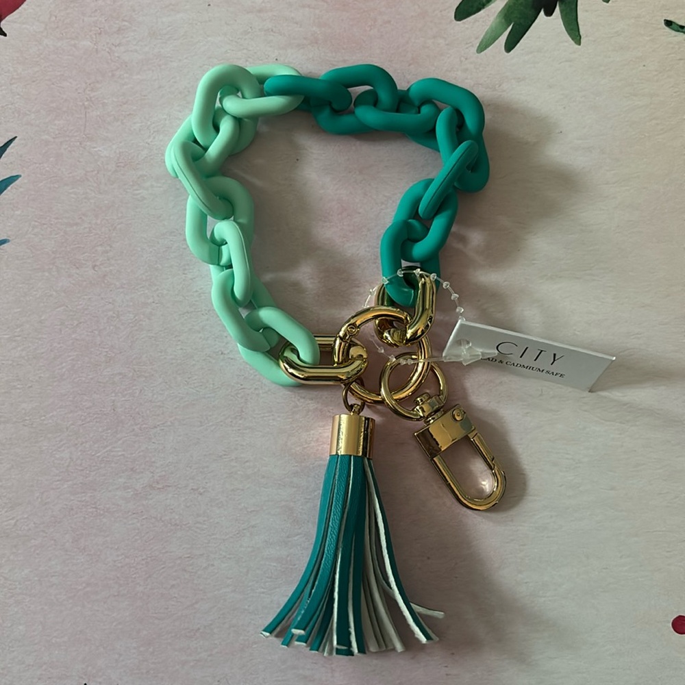 Wristlet key chain